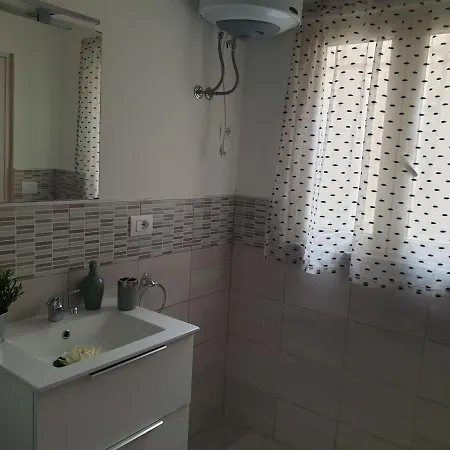 La Petite Maison Syracuse